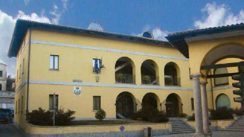 Oleggio Castello, borse di studio per laureati