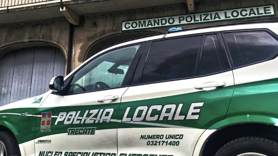 Trecate, spacca sigilli alloggio ATC e tenta di occuparlo: fermato da Polizia Locale