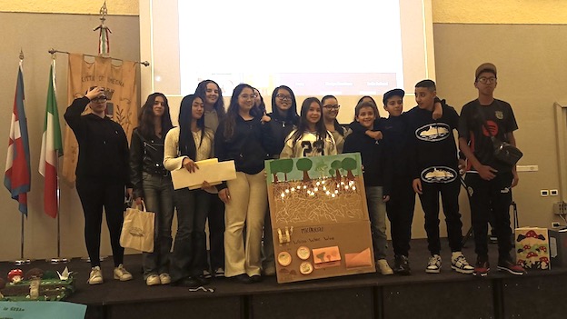 Allievi dell'IC Borgomanero 1 premiati al concorso "Scrittori in erba"