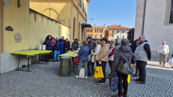 Tapelucco di cinghiale e polenta in piazza. Con i Pacian